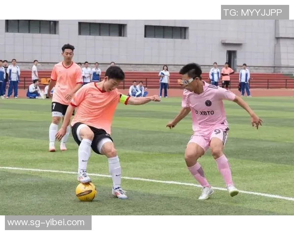 市四中学足球队奋勇拼搏展现青春风采助力校园体育文化发展 市四中学足球队奋勇拼搏展现青春风采助力校园体育文化发展